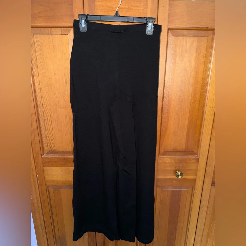 Max Studio Pull-On High Rise Wide Leg Trouser - Picture 4 of 4
